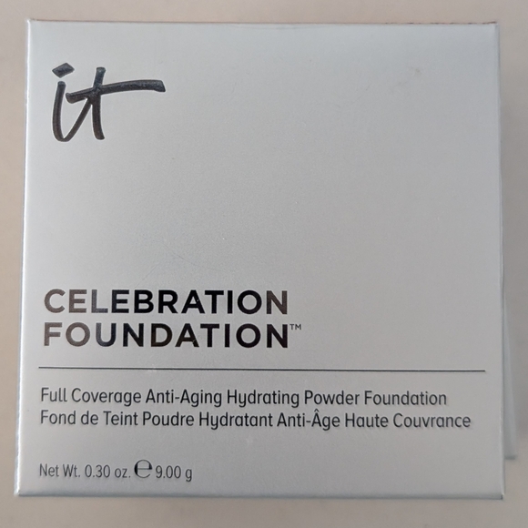IT Cosmetics Foundation Box - Picture 3 of 8